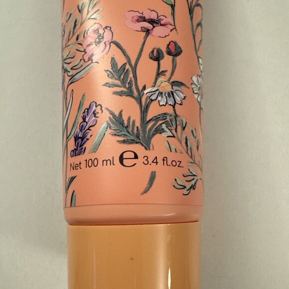 Heathcote & Ivory In The Garden Rhubarb & Blossoms Hand Cream 3.4 Oz D16 - Picture 3 of 3